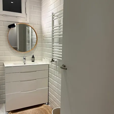 Apartament Minimalista En El Corazon De *