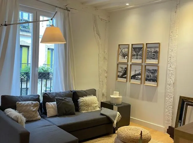 Apartament Minimalista En El Corazon De *